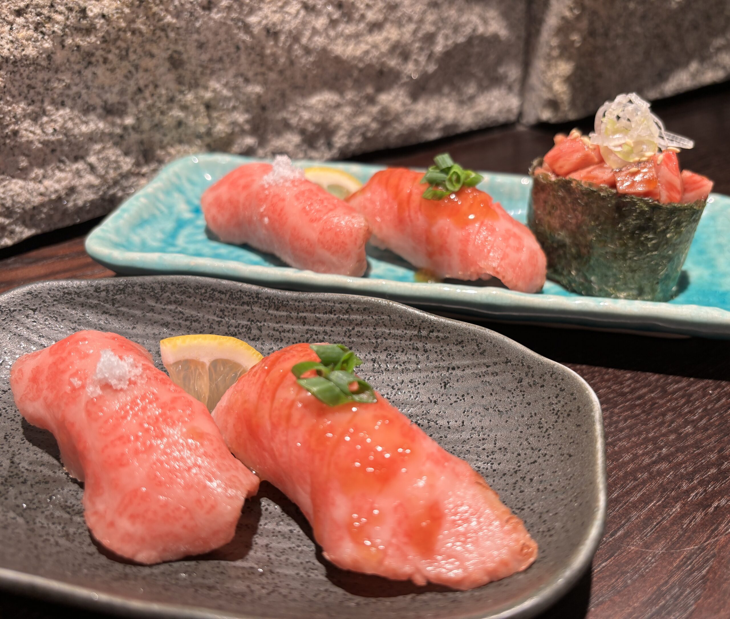 大トロ牛刺しのにぎり『浄心店のみ提供です』